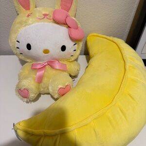 Japanese hello kitty and moon pillow